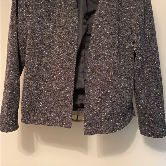 Blazer - Picture 3 of 3